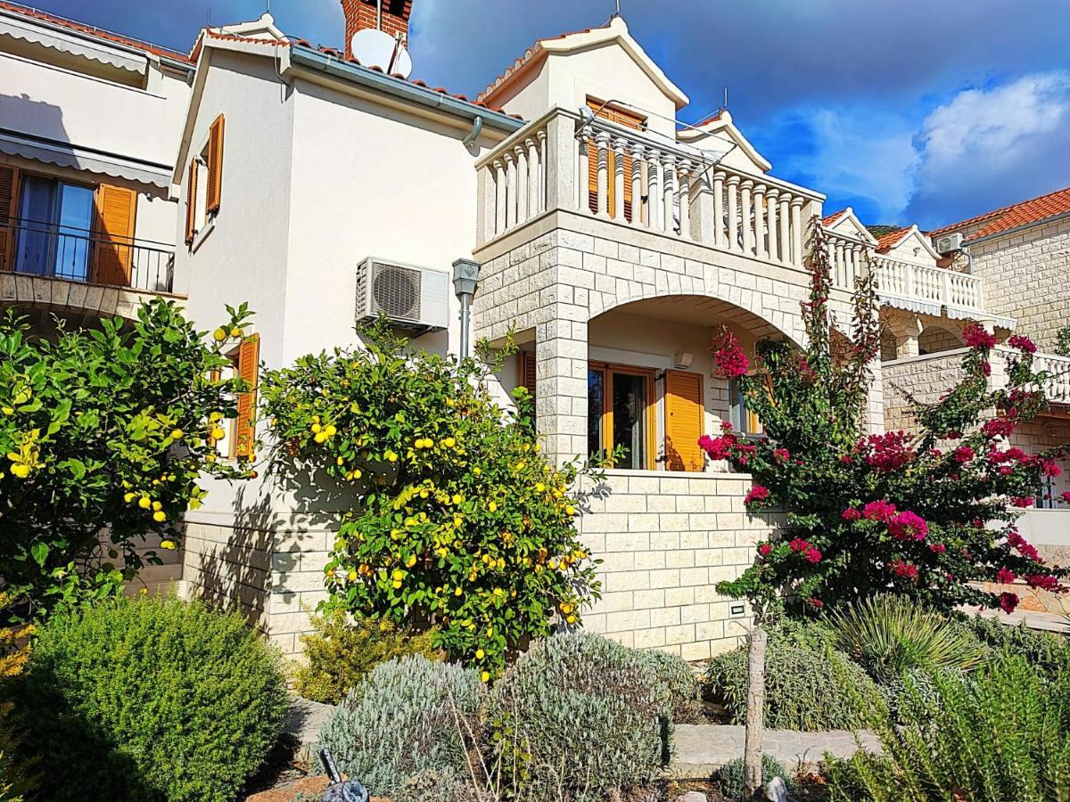 Apartments Benika Bol Kültér fotó
