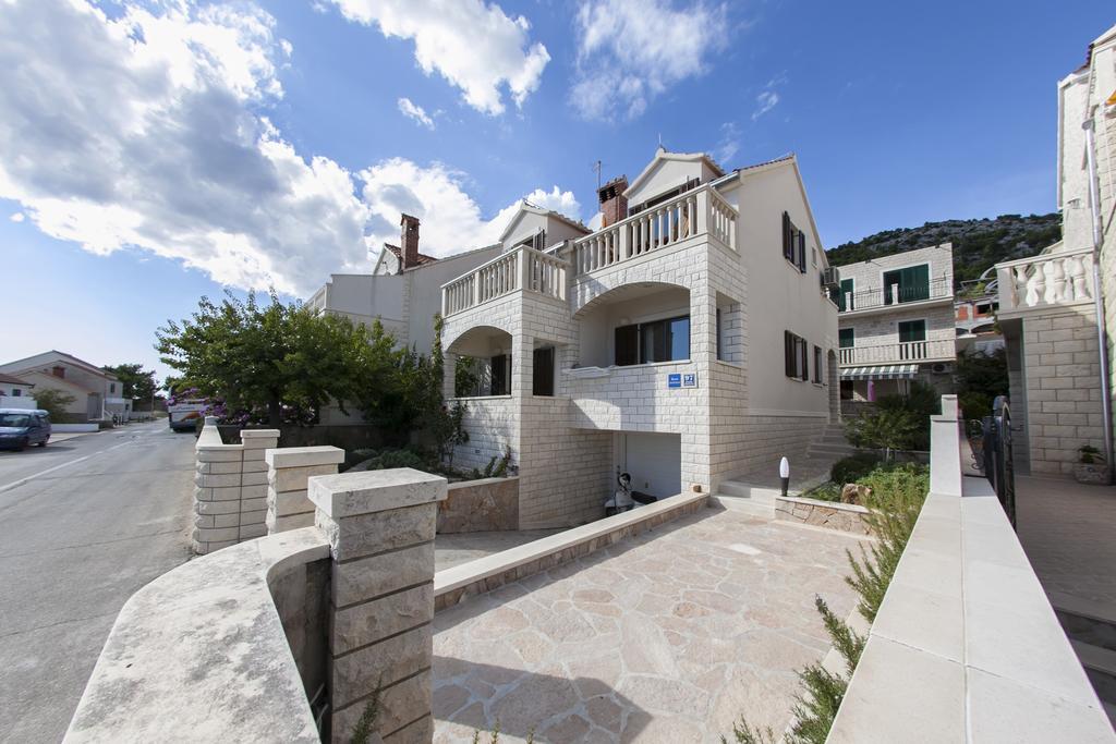 Apartments Benika Bol Kültér fotó