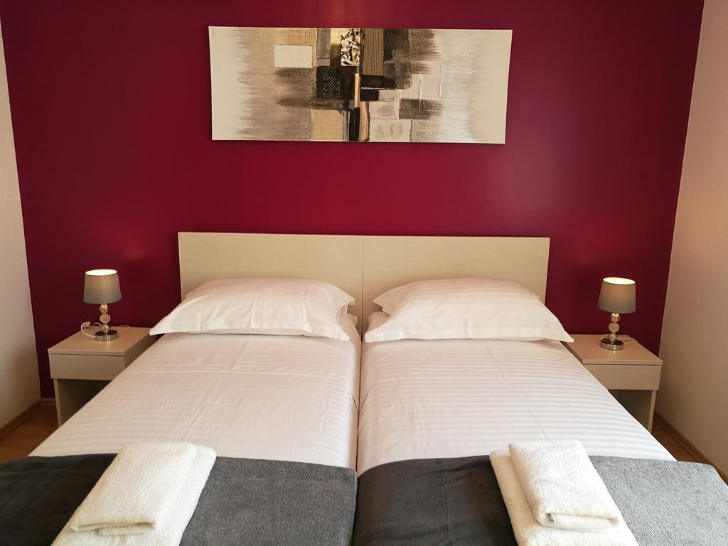 Apartments Benika Bol Kültér fotó
