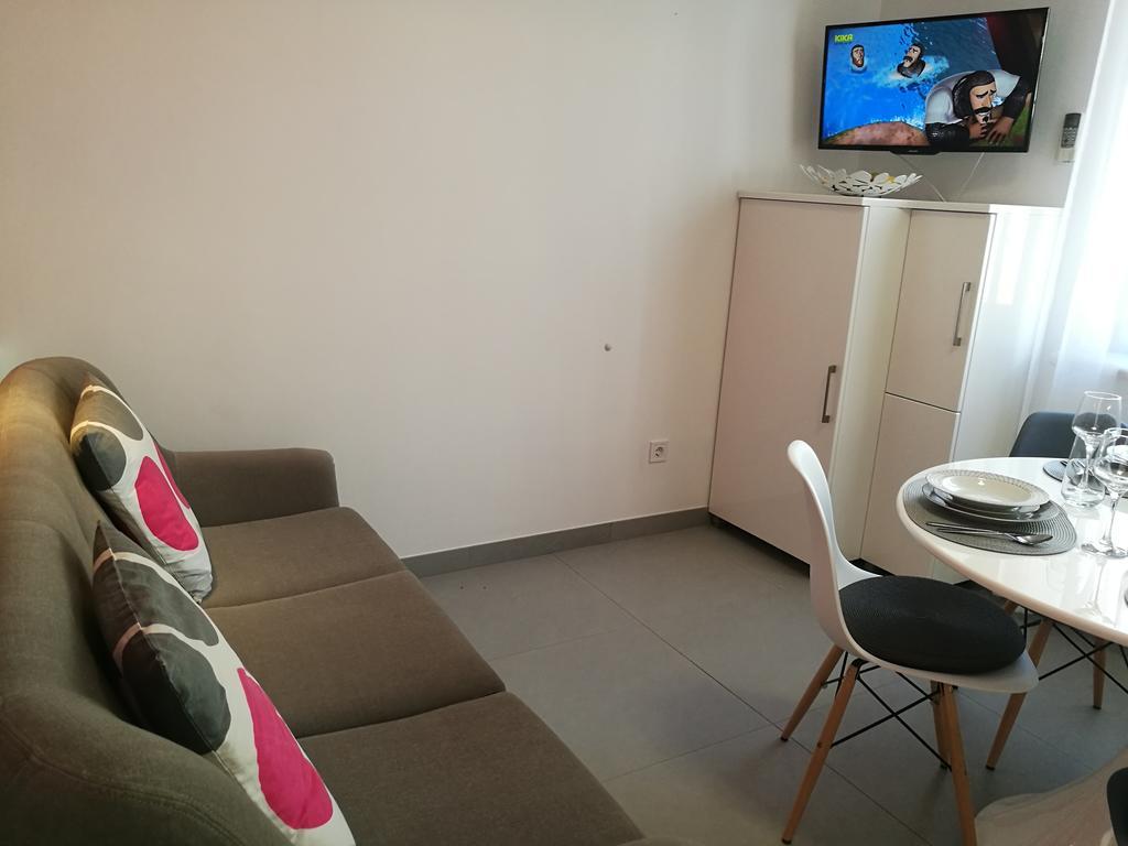 Apartments Benika Bol Kültér fotó